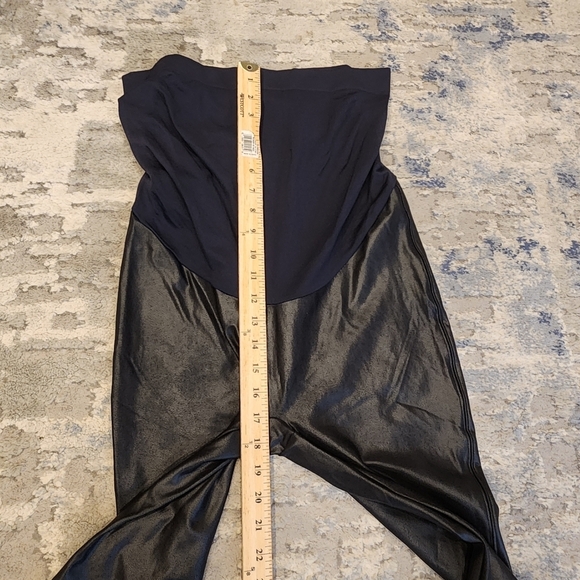Spanx Mama Maternity Black Faux Leather Leggings Size 1X Vegan Leather Stretchy - Picture 10 of 16
